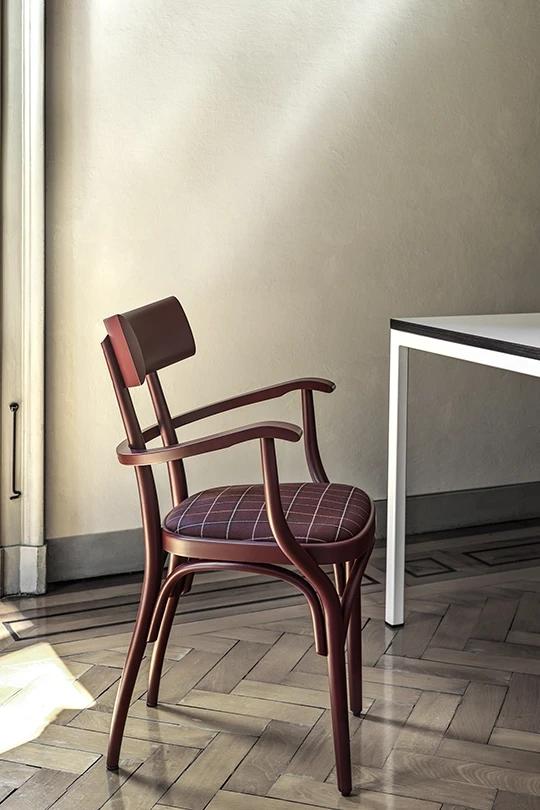 Czech | Gebrüder Thonet Vienna