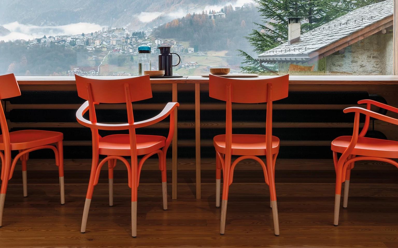 Czech | Gebrüder Thonet Vienna