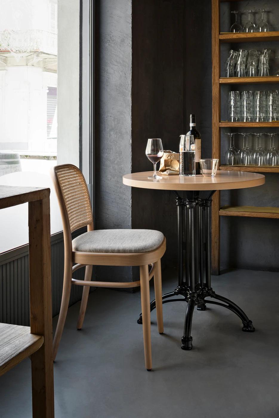 ゲブルーダー・トーネット・ウィーン製 N.811 の椅子 N. 811 | Gebrüder Thonet Vienna